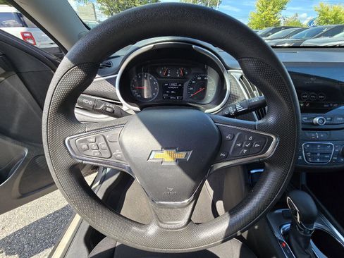 Used 2023 Chevrolet Malibu LT image 18