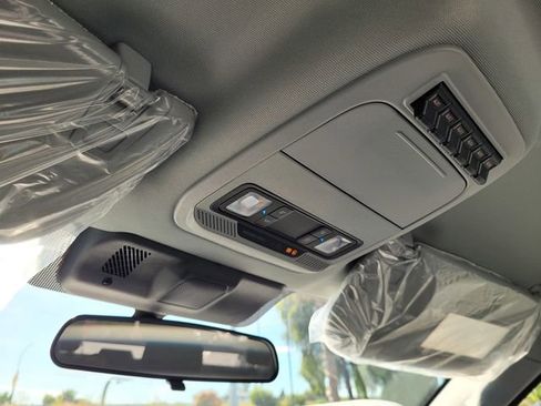 New 2026 Ford F250 XL w/ XL Chrome Package RWD image 19