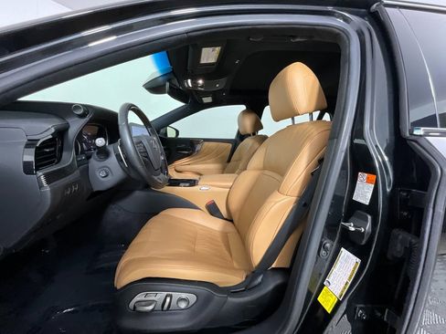 Used 2023 Lexus LS 500 image 16