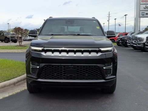 New 2026 Jeep Grand Wagoneer L 2WD image 2