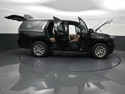 Used 2023 Chevrolet Tahoe Premier w/ Advanced Technology Package RWD image 33