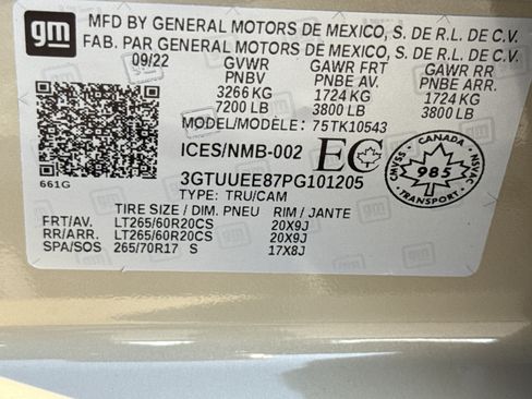 Used 2023 GMC Sierra 1500 AT4 w/ Technology Package AWD/4WD image 36