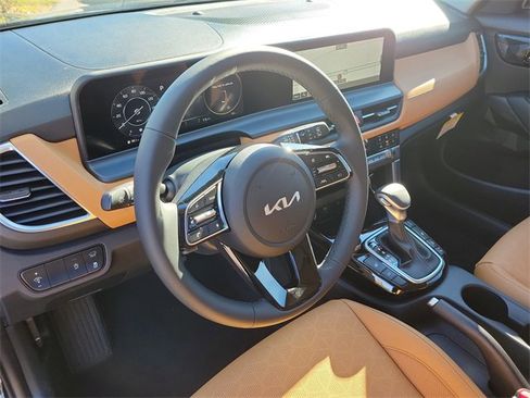 New 2026 Kia Seltos EX image 24