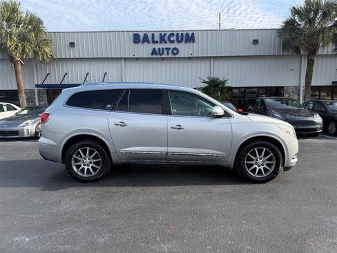 Used 2014 Buick Enclave Leather image 1