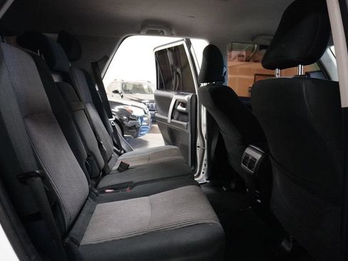 Used 2016 Toyota 4Runner SR5 Premium AWD/4WD image 12