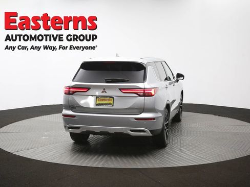 Used 2023 Mitsubishi Outlander SE AWD/4WD image 37