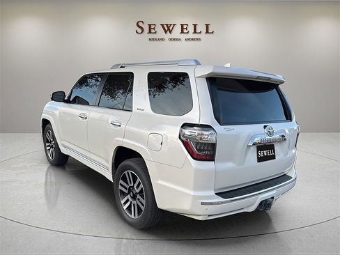 Used 2020 Toyota 4Runner SR5 image 2