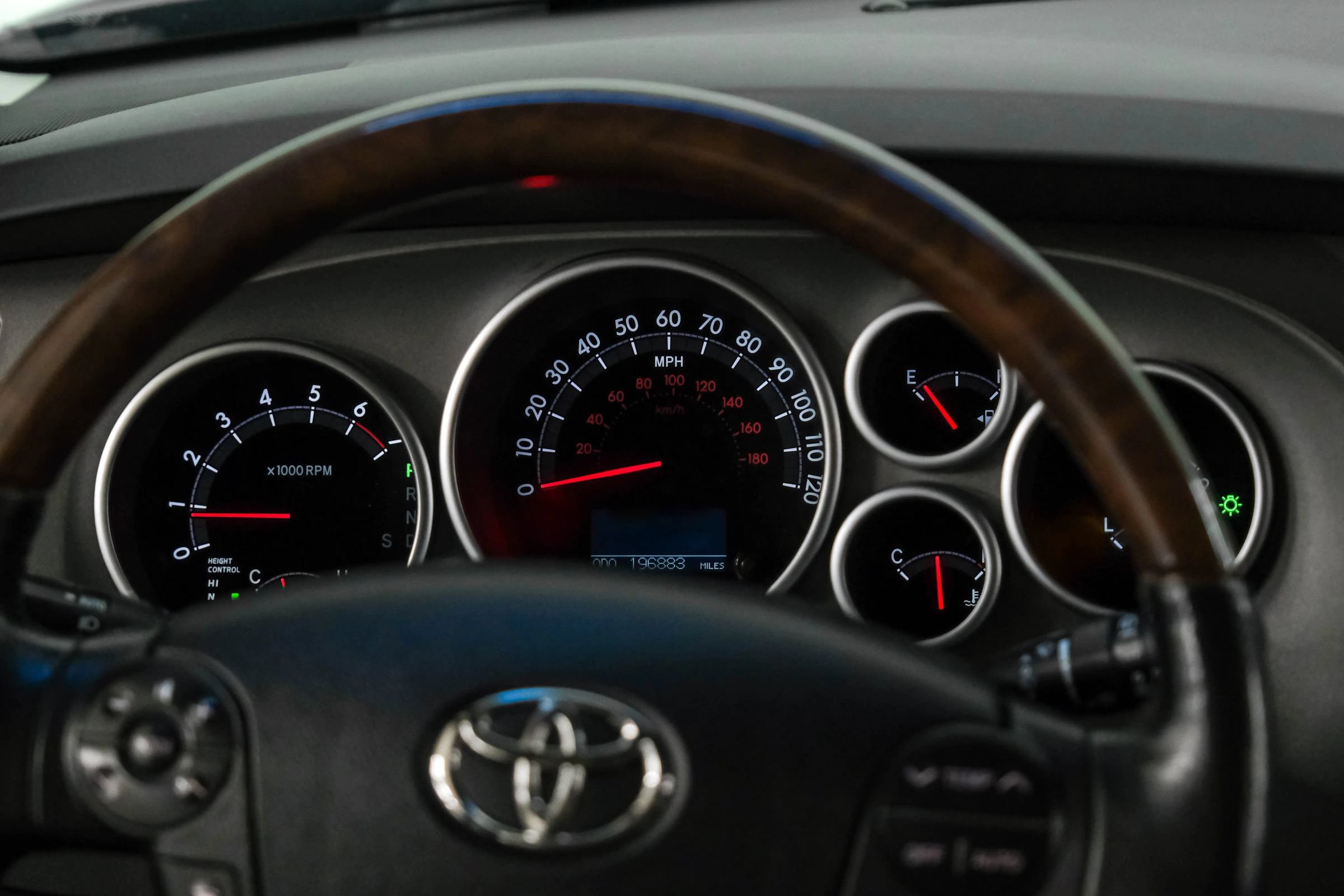Used 2010 Toyota Sequoia Platinum AWD/4WD image 15