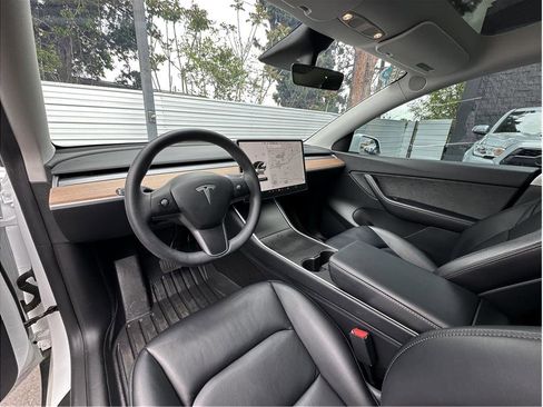 Used 2020 Tesla Model Y Long Range AWD/4WD image 13