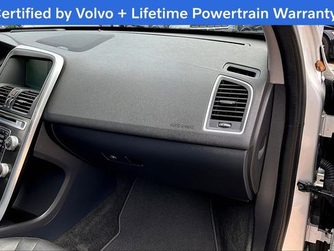 Used 2016 Volvo XC60 T5 Platinum w/ Climate Package image 19