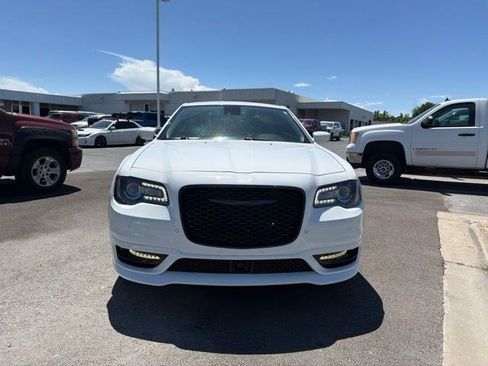 Used 2022 Chrysler 300 Touring L w/ Popular Equipment Group AWD/4WD image 2