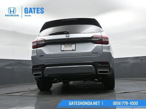 New 2026 Honda Pilot Touring image 40