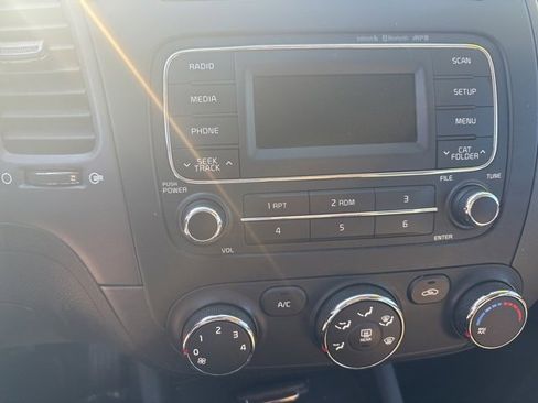 Used 2016 Kia Forte LX image 19