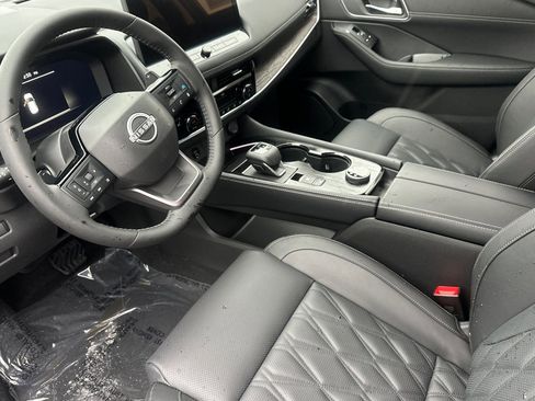 New 2026 Nissan Rogue Platinum w/ Platinum Premium Package AWD/4WD image 10