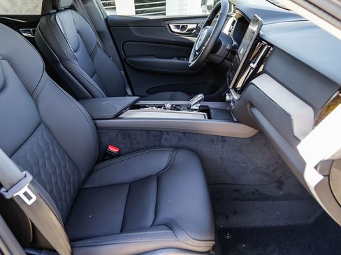 New 2026 Volvo XC60 B5 Plus image 17