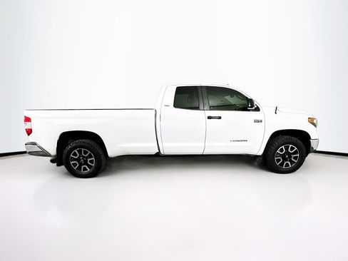 Used 2018 Toyota Tundra SR5 w/ SR5 Upgrade Package image 10