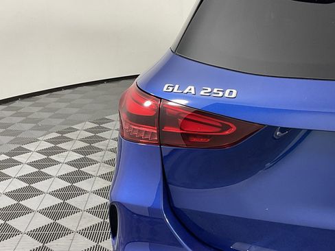 Used 2025 Mercedes-Benz GLA 250 4MATIC image 13