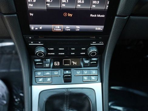 Used 2018 Porsche 718 Cayman image 31