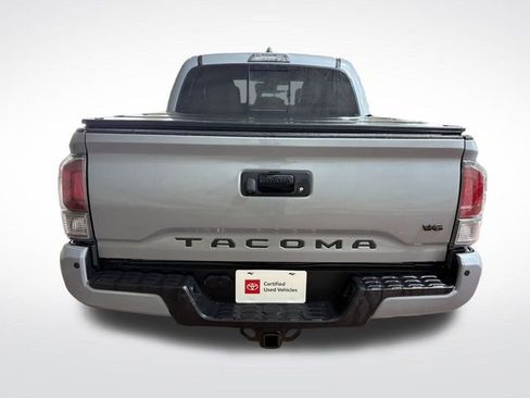 Used 2020 Toyota Tacoma TRD Sport image 4