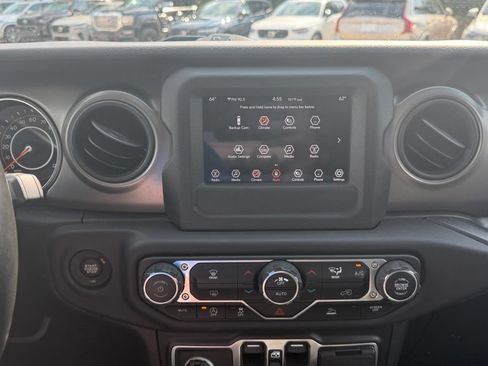 Used 2021 Jeep Wrangler Unlimited Sport AWD/4WD image 23