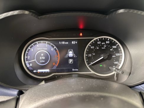 New 2025 Nissan Versa SV w/ Trunk Package image 39