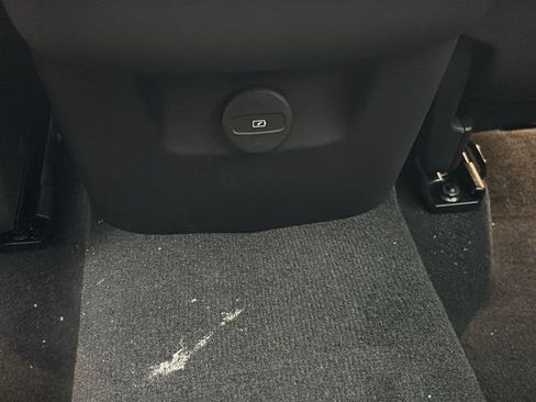 New 2026 Volvo XC60 B5 Plus w/ Protection Package Premier image 10