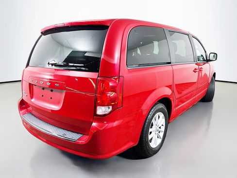 Used 2016 Dodge Grand Caravan SXT image 7