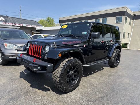Used 2017 Jeep Wrangler Rubicon AWD/4WD image 1