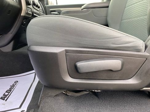 Used 2020 RAM 1500 Classic SLT image 16