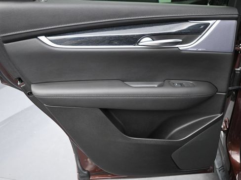 Used 2023 Cadillac XT5 Premium Luxury w/ Technology Package FWD image 18