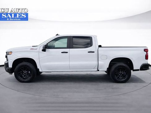Used 2019 Chevrolet Silverado 1500 Custom Trail Boss w/ Custom Convenience Package AWD/4WD image 4