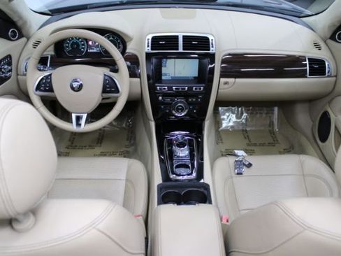 Used 2014 Jaguar XK Convertible image 2