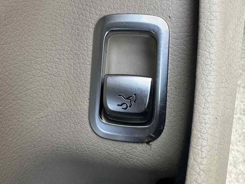 Used 2018 Mercedes-Benz S 450 Sedan image 23