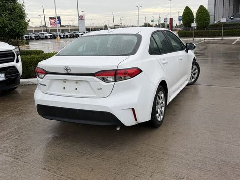 Used 2025 Toyota Corolla LE image 5