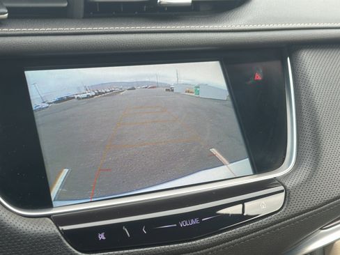 Used 2018 Cadillac XT5 Luxury w/ Driver Awareness Package image 29