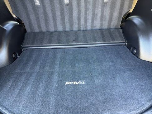 Used 2016 Toyota RAV4 XLE image 15