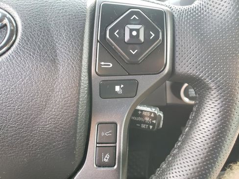 Used 2023 Toyota Tacoma TRD Sport image 21