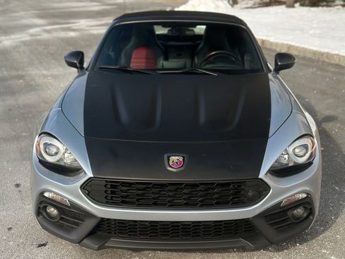 Used 2018 FIAT 124 Spider Abarth image 3