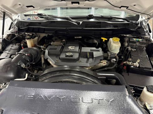 Used 2017 RAM 5500 Tradesman w/ Power & Remote Entry Group image 38