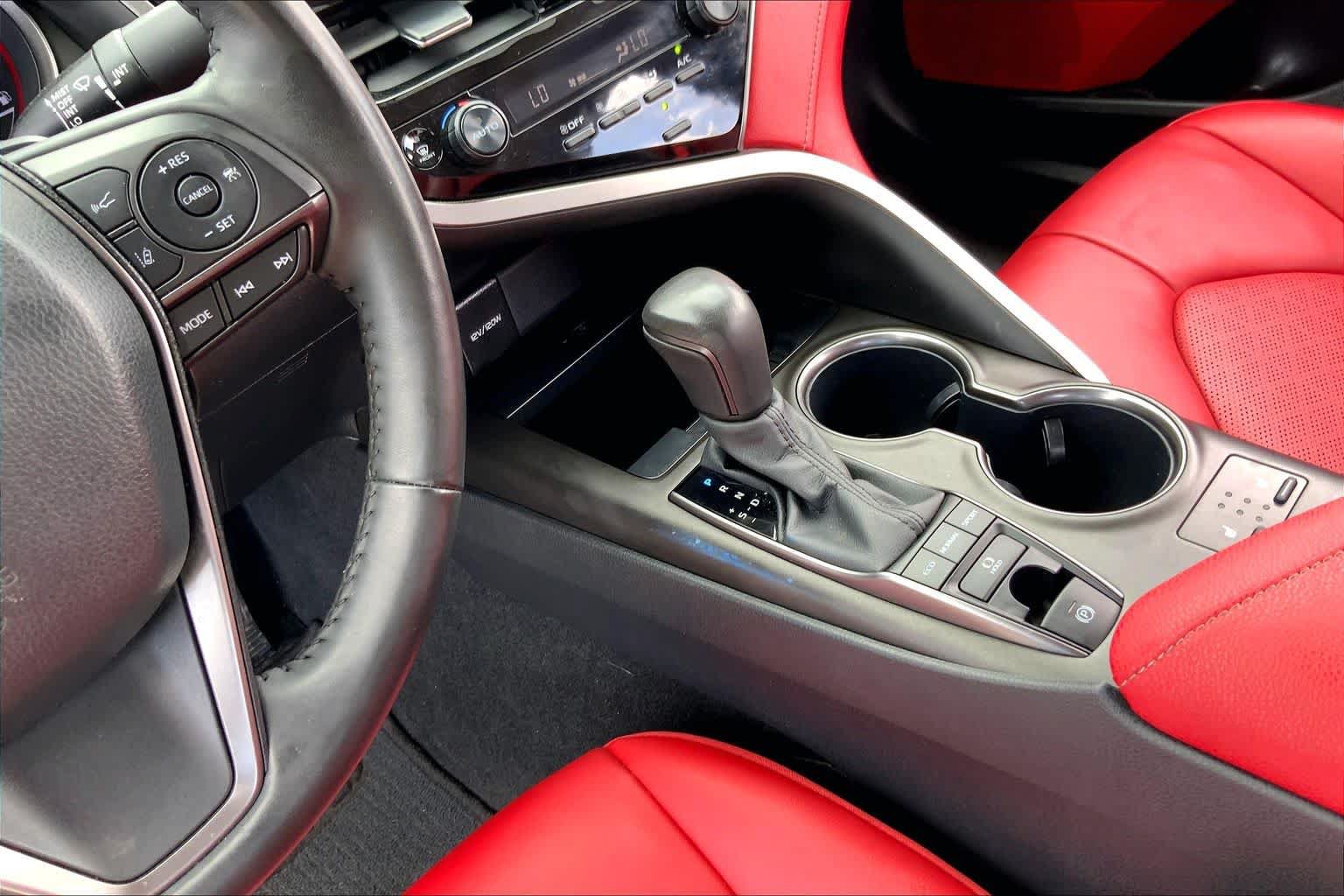 Used 2024 Toyota Camry XSE FWD image 16
