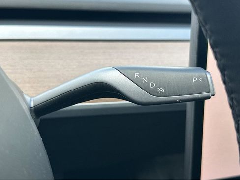 Used 2023 Tesla Model 3 Standard Range image 27