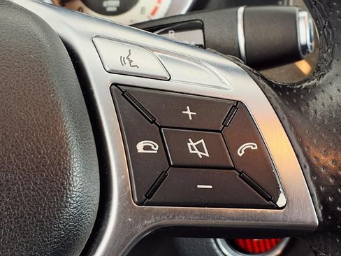 Used 2014 Mercedes-Benz E 350 Sedan image 17