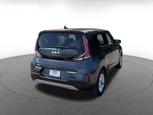 Used 2025 Kia Soul LX w/ LX Technology Package FWD image 14