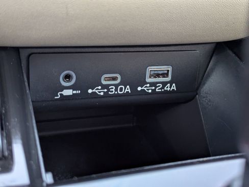 Used 2025 Subaru Outback Premium AWD/4WD image 23