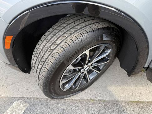Used 2024 Cadillac XT4 Sport FWD image 52