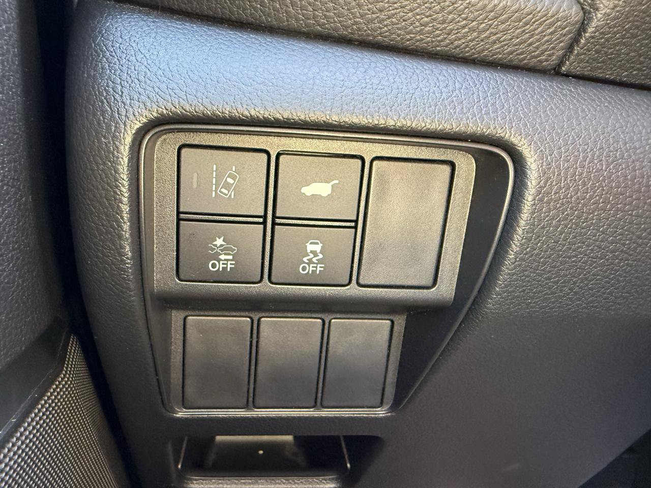 Used 2018 Honda CR-V Touring image 13