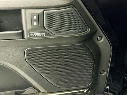 New 2026 Land Rover Defender 110 OCTA AWD/4WD image 17