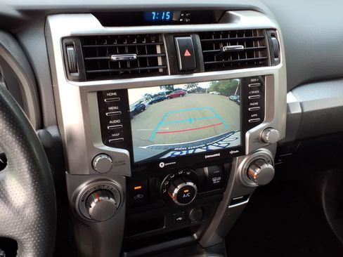 Used 2020 Toyota 4Runner SR5 Premium w/ Moonroof Package RWD image 21