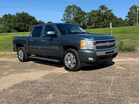 Used 2011 Chevrolet Silverado 1500 LT w/ Regional Value Package RWD image 8