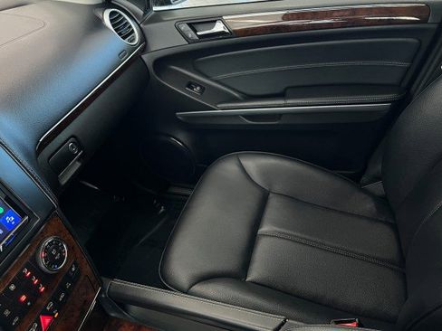 Used 2012 Mercedes-Benz GL 450 4MATIC image 23